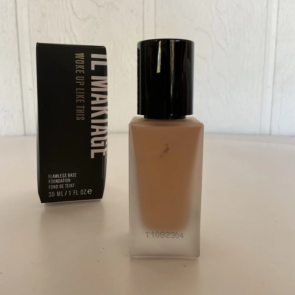 IL Makiage woke Up Like This Flawless Base Foundation in Shade 035
